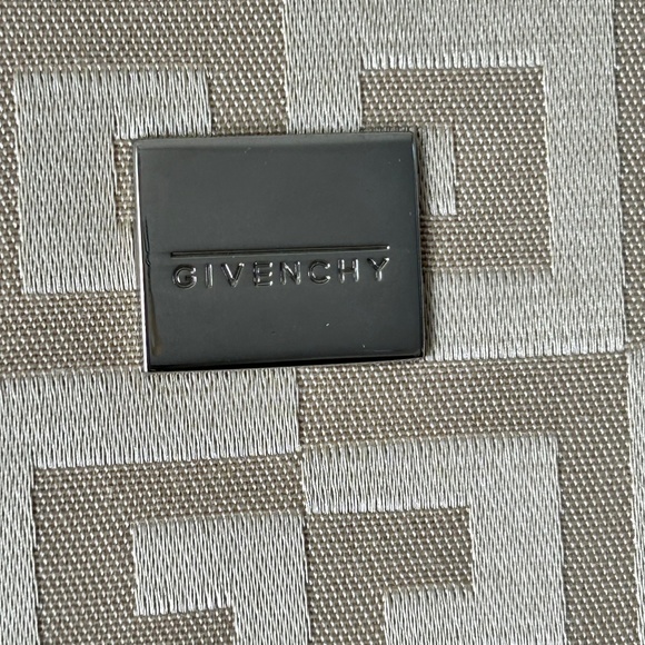 Sale! Rare Givenchy 4G Logo Monogram Beige Shoulder Bag - Picture 12 of 16